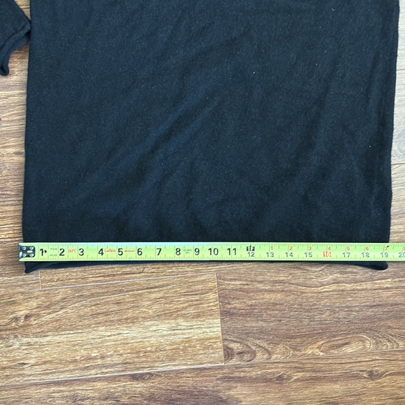 Skull Cashmere 100% cashmere black sweater with arm cutouts - Picture 10 of 10